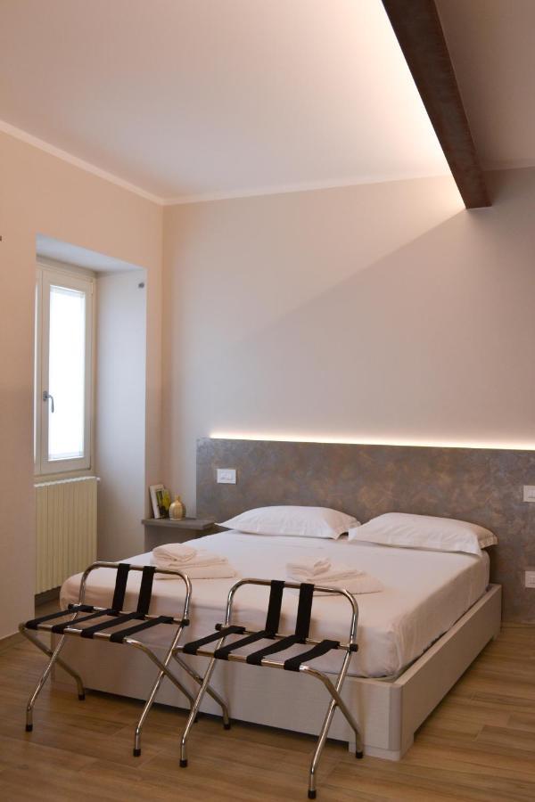 Garda Lake Maison d'Isabella Lonato Bagian luar foto